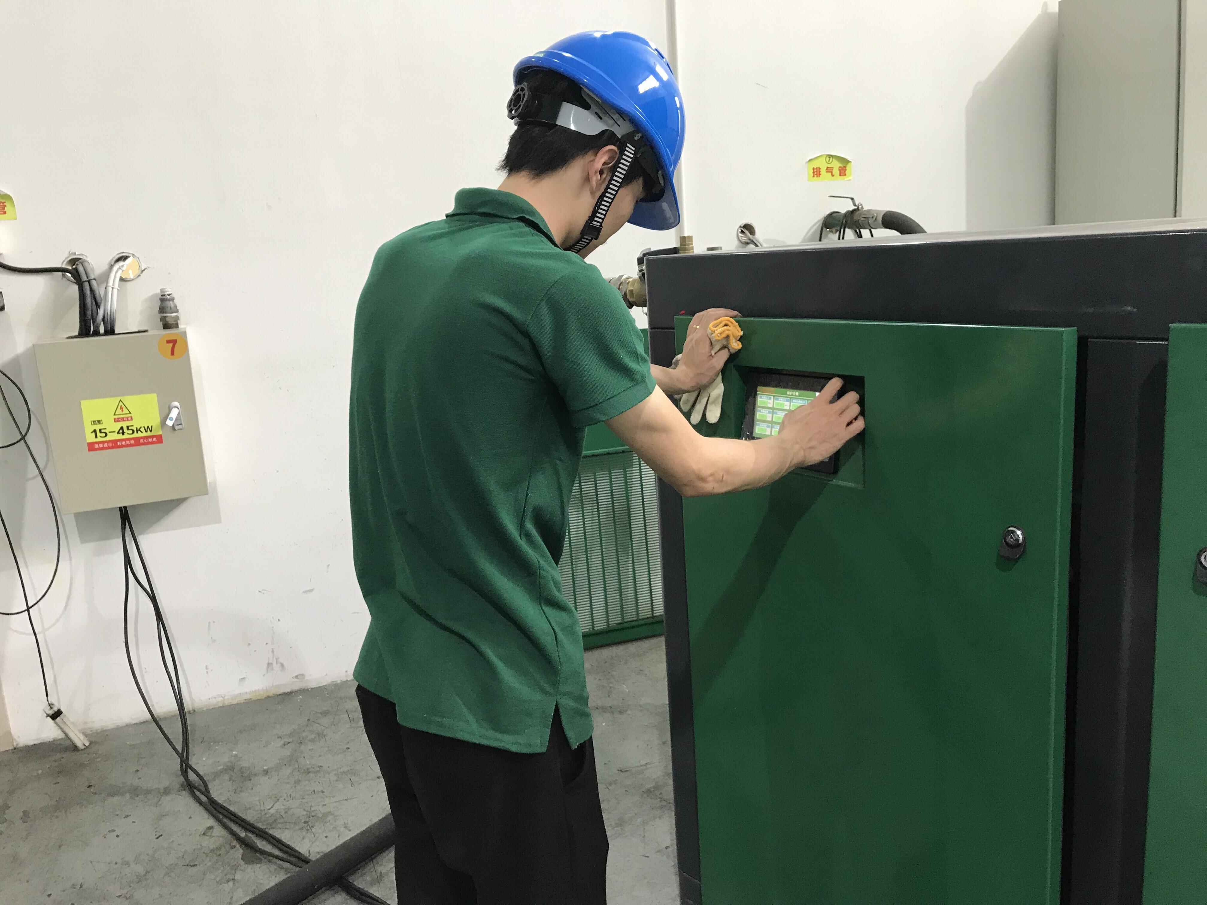 ����׃�l�Չ��C