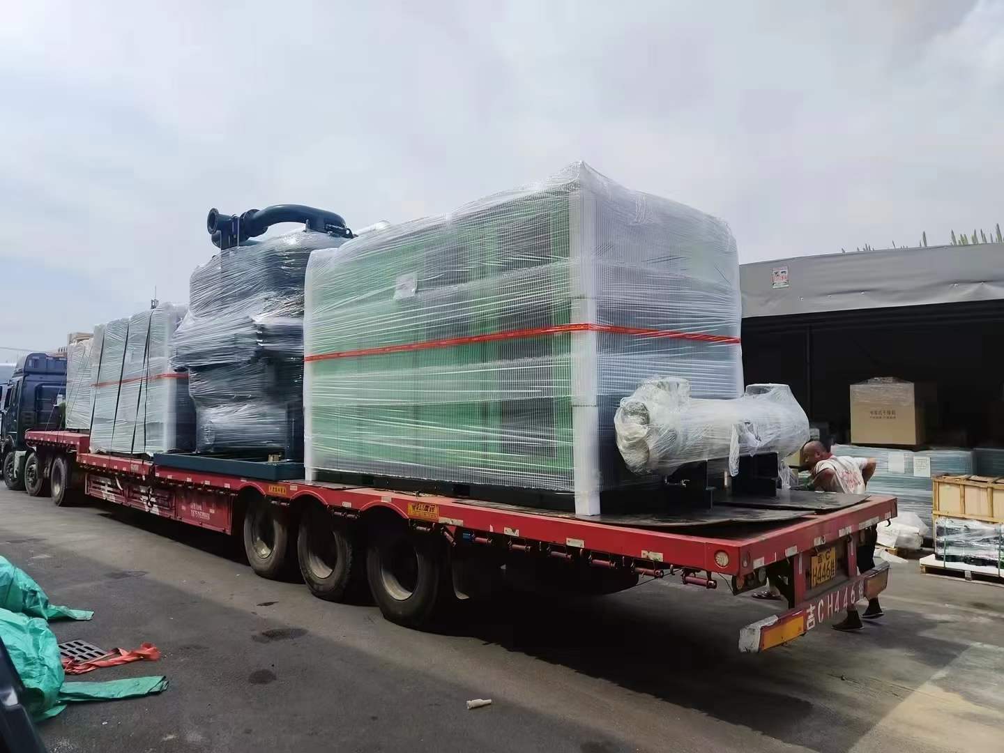 薩震節能空壓機發貨